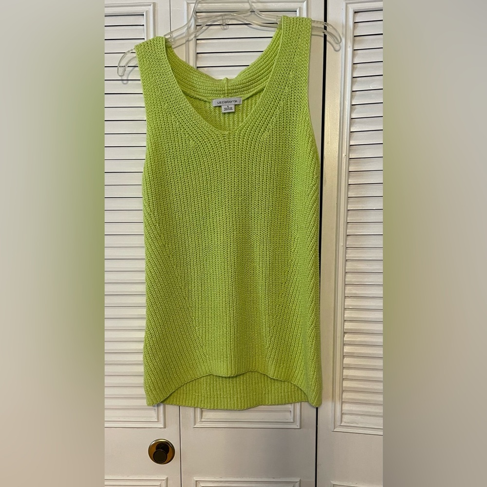 Liz Claiborne sleeveless sweater